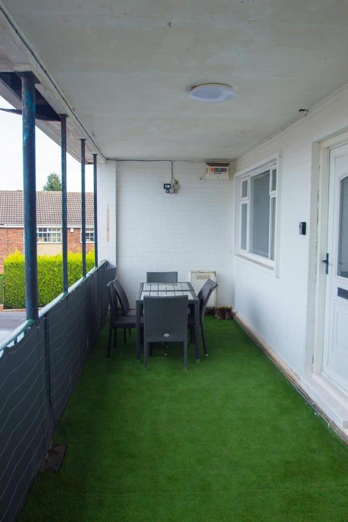 Hilltop Place Suites Near Doncaster Racecourse Bilik gambar